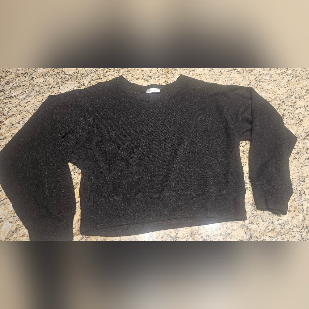 Vestique Black Sweater "Chasing Better"  cropped with wide arms size large - Picture 4 of 8